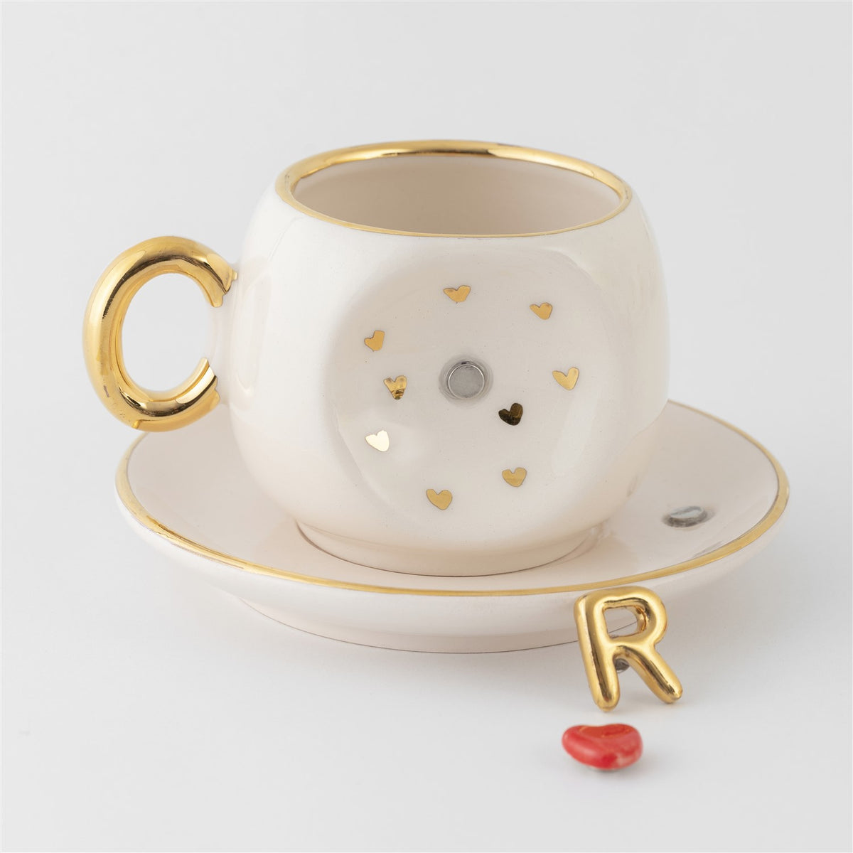 Kalpli Seramik Kahve Fincanı Harfli Love Serisi - Mıknatıslı