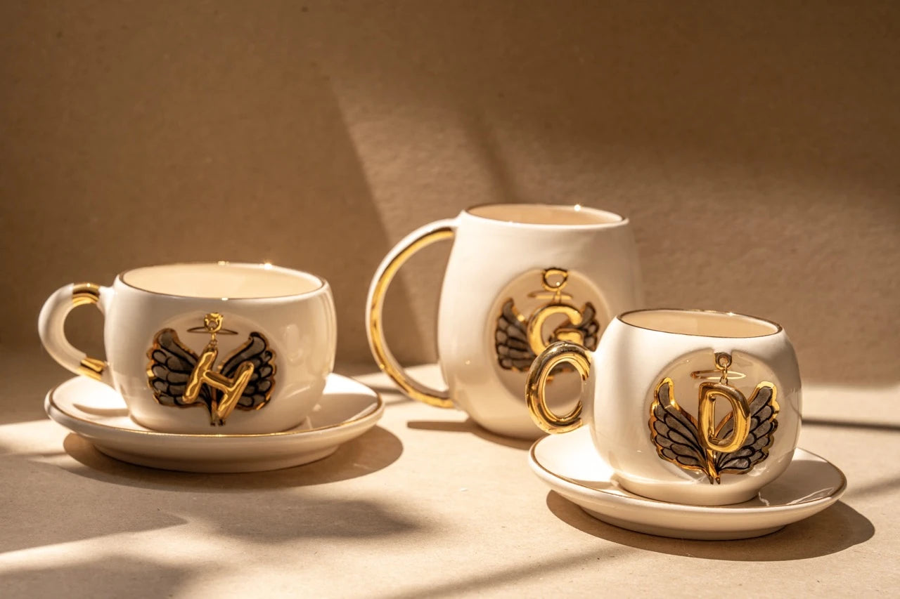 melek kanatlı çay kahve fincanları ve kupalar